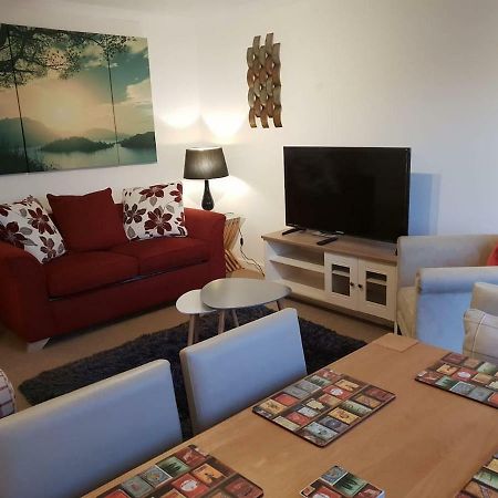 Chic Flat At Hairmyres Hospital & Train Station Διαμέρισμα East Kilbride Εξωτερικό φωτογραφία