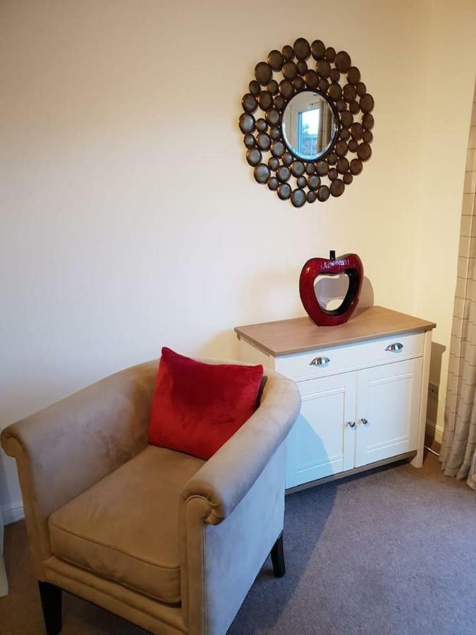 Chic Flat At Hairmyres Hospital & Train Station Διαμέρισμα East Kilbride Εξωτερικό φωτογραφία